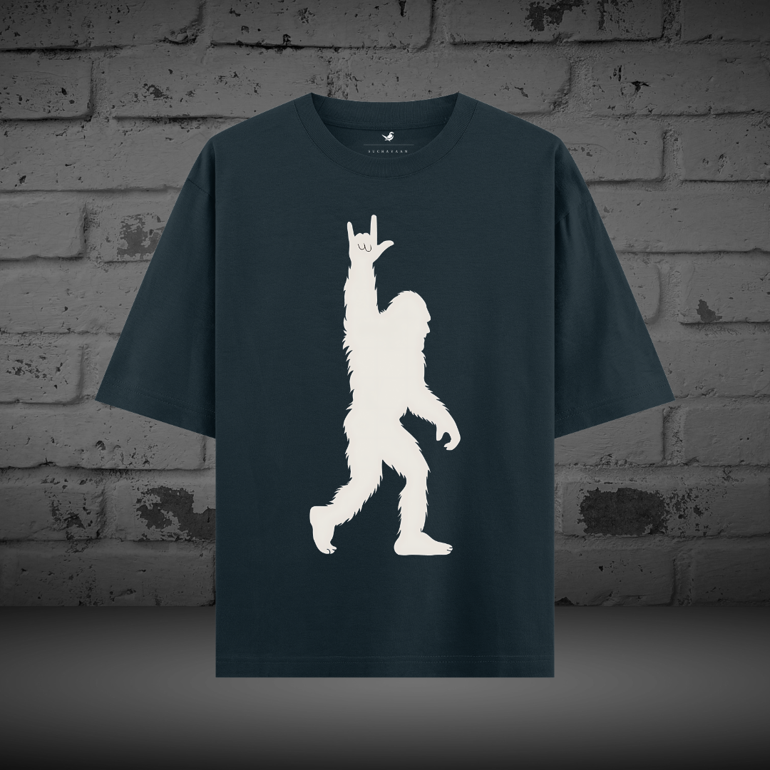Guerrilla Rockstar Oversized Tee – Rebel in Style!